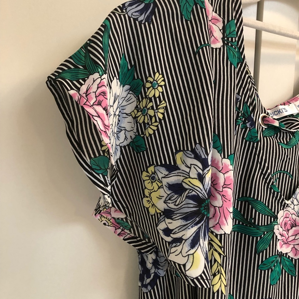 3/$20 RICKI’s  Blouse - Picture 3 of 9